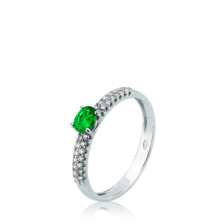 Immagine di Anello con Smeraldo e Diamanti in Oro Bianco