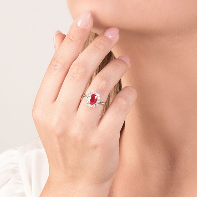 Imagen de Anillo con rubí y diamante en oro blanco