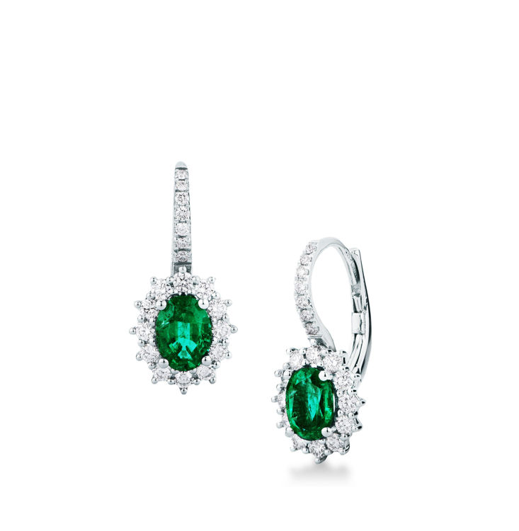 Immagine di Paio Orecchini a molletta con Smeraldo Ovale e Diamante in Oro Bianco