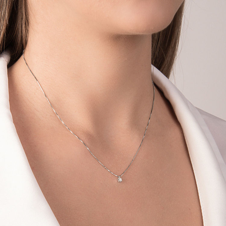 Picture of Necklace with diamond in white gold