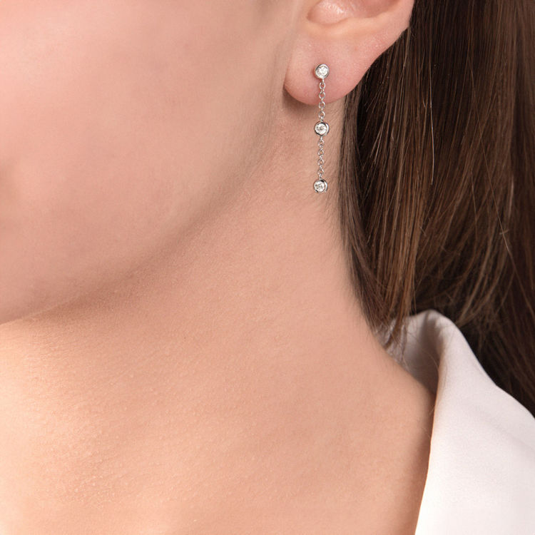 Picture of Pair of hinged earrings with diamond in white gold