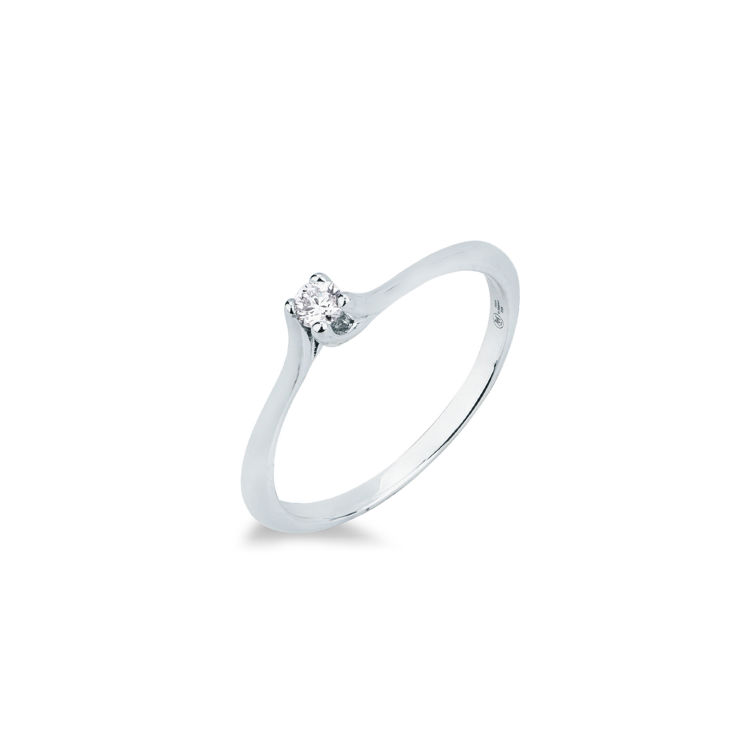 Picture of Solitaire ring with diamond in white gold