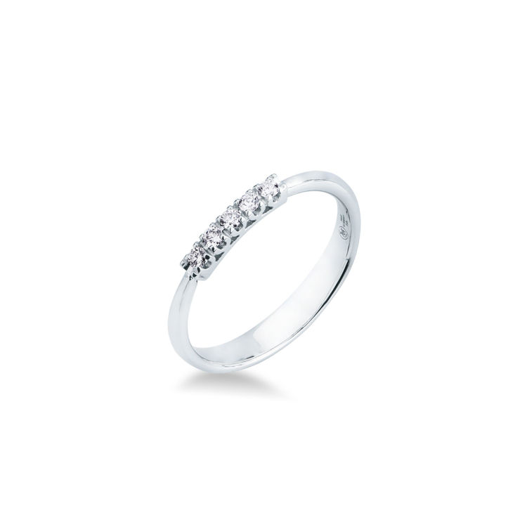 Picture of Riviera ring with diamond in white gold