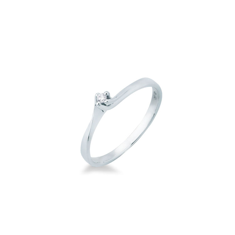 Picture of Solitaire ring with diamond in white gold