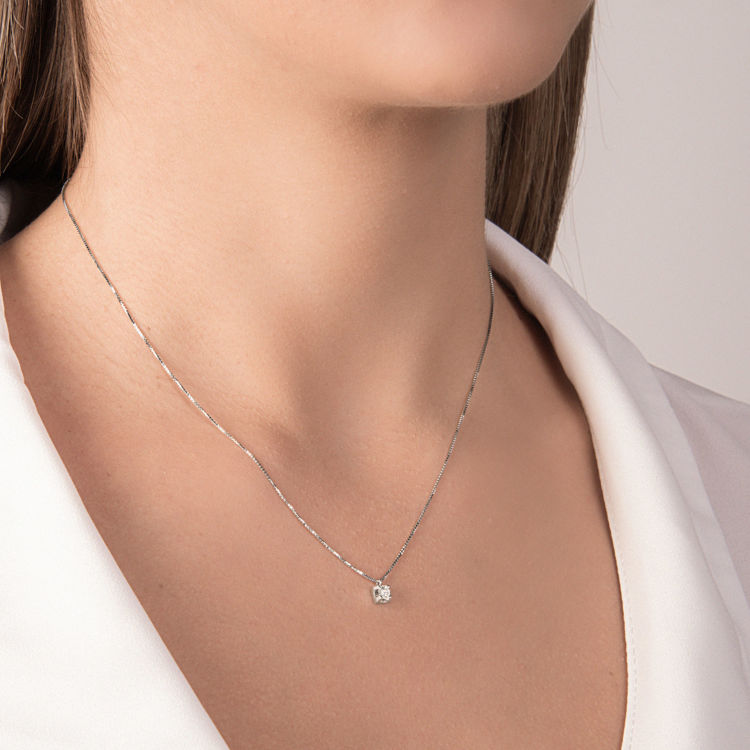 Picture of Necklace with diamond in white gold