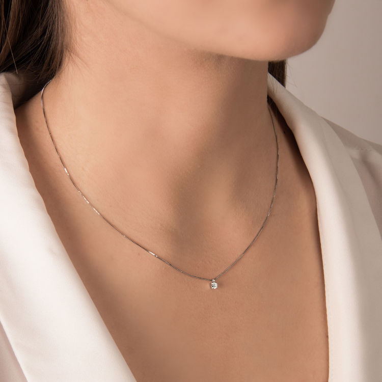 Picture of Necklace with diamond in white gold