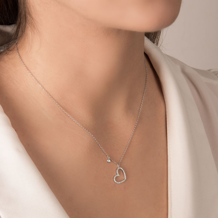 Picture of Necklace with diamond in white gold