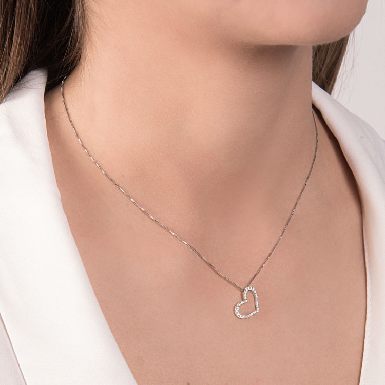 Picture of Necklace with diamond in white gold