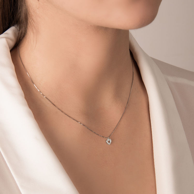 Picture of Necklace with diamond in white gold