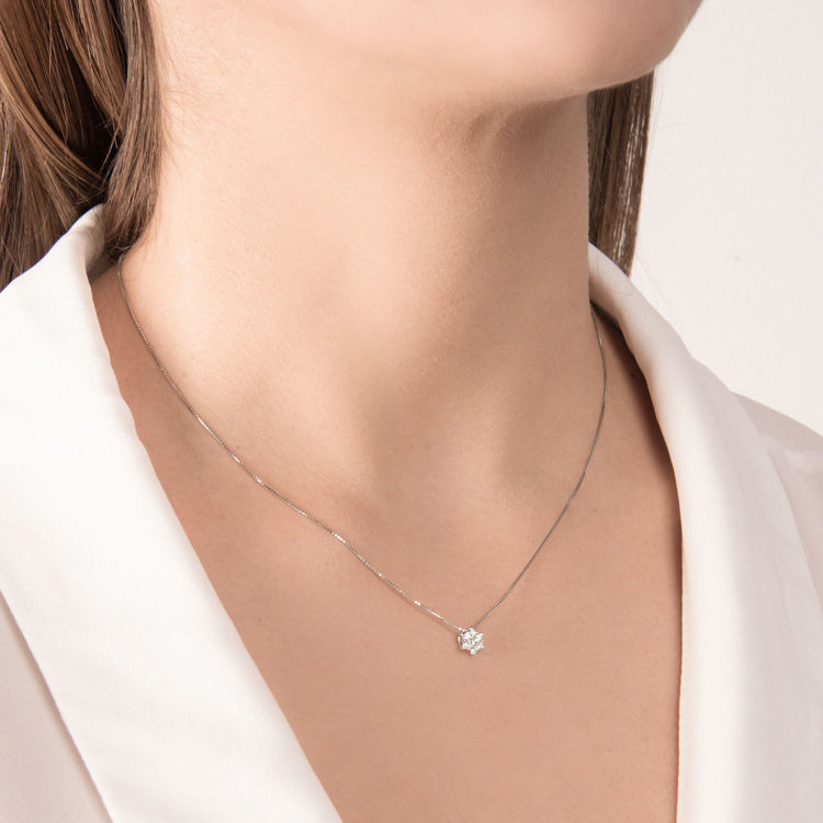 Picture of Necklace with diamond in white gold