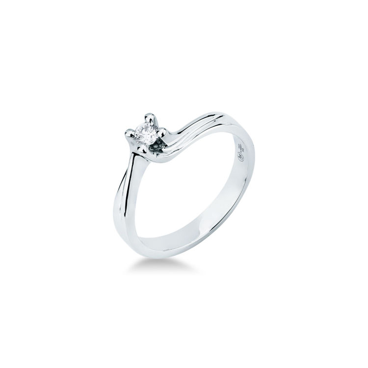 Picture of Solitaire ring with diamond in white gold