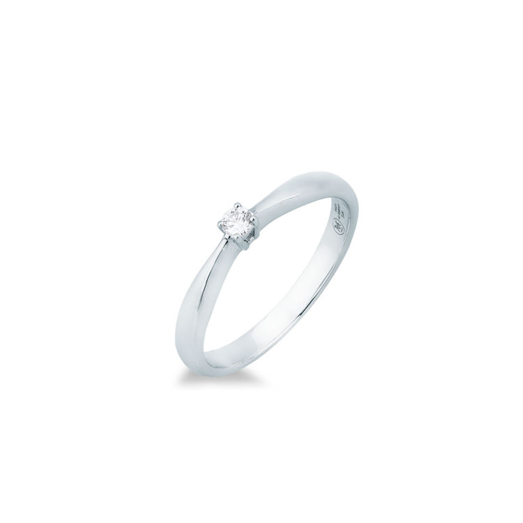 Picture of Solitaire ring with diamond in white gold