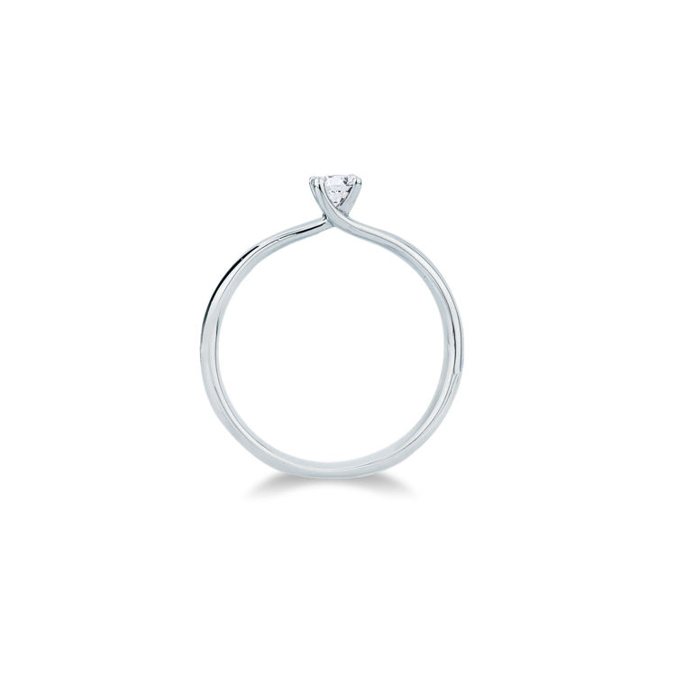 Picture of Solitaire ring with diamond in white gold