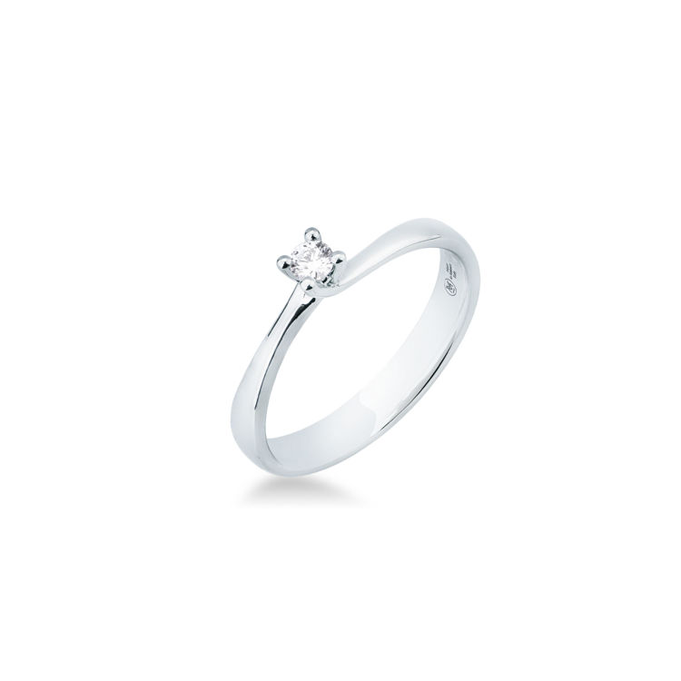 Picture of Solitaire ring with diamond in white gold