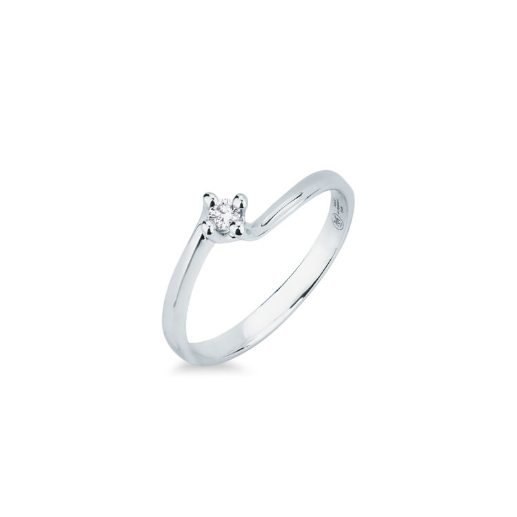 Picture of Solitaire ring with diamond in white gold