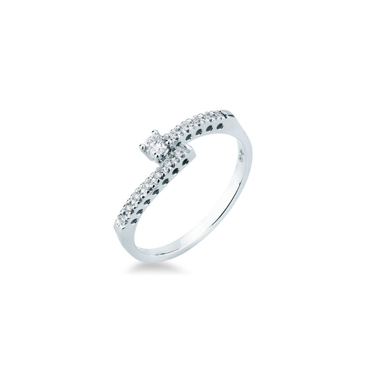 Picture of Ring with diamond in white gold