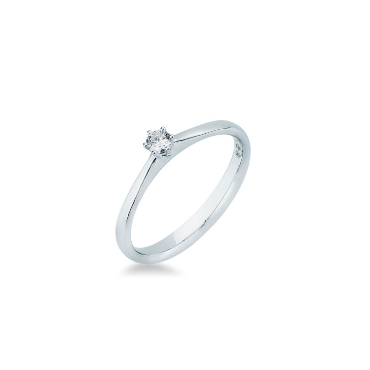 Picture of Solitaire ring with diamond in white gold