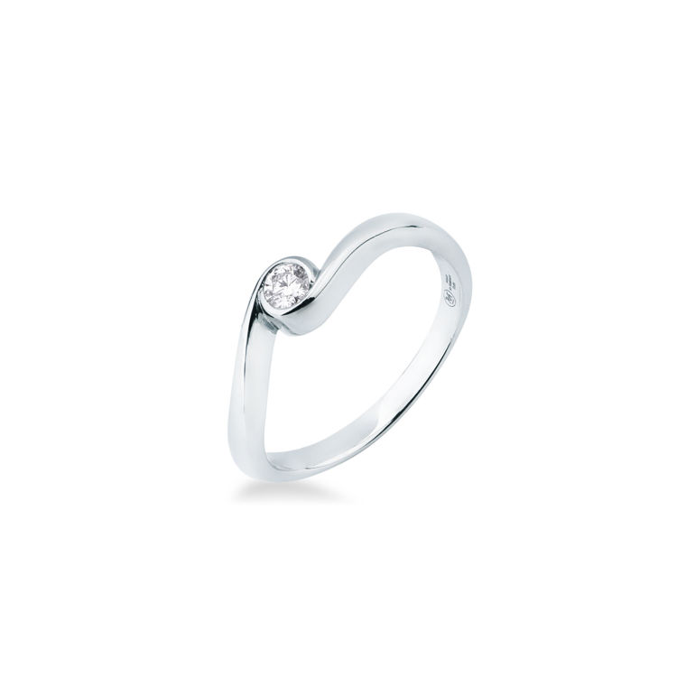 Picture of Solitaire ring with diamond in white gold