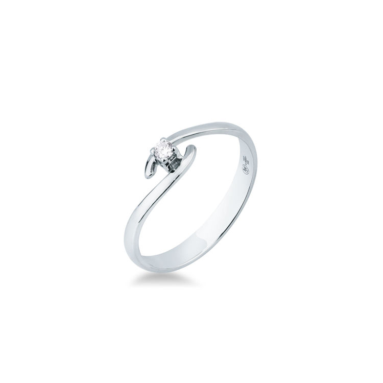 Picture of Solitaire ring with diamond in white gold