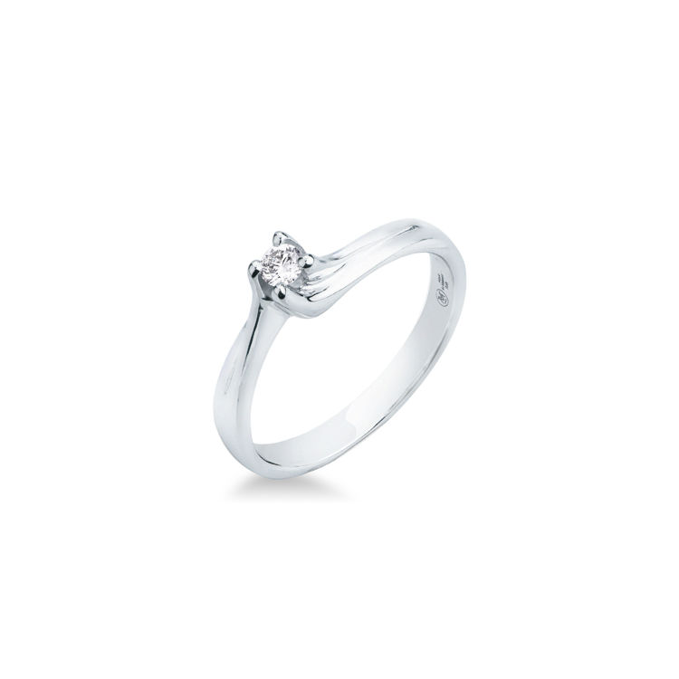 Picture of Solitaire ring with diamond in white gold