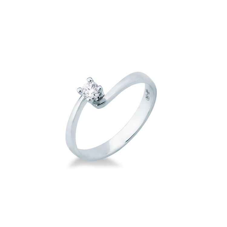 Picture of Solitaire ring with diamond in white gold