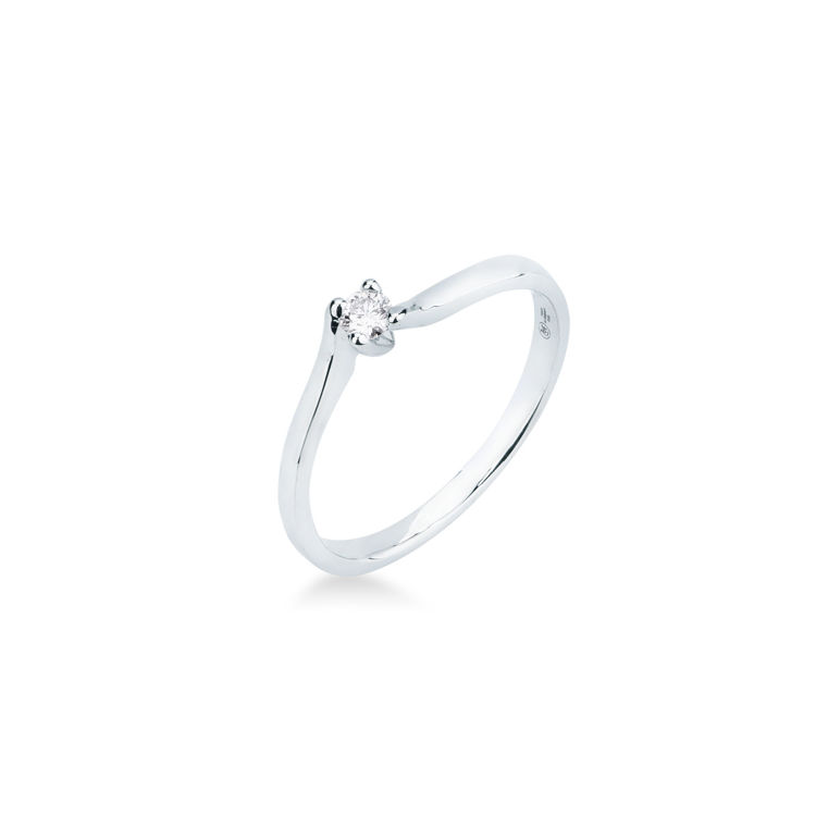 Picture of Solitaire ring with diamond in white gold